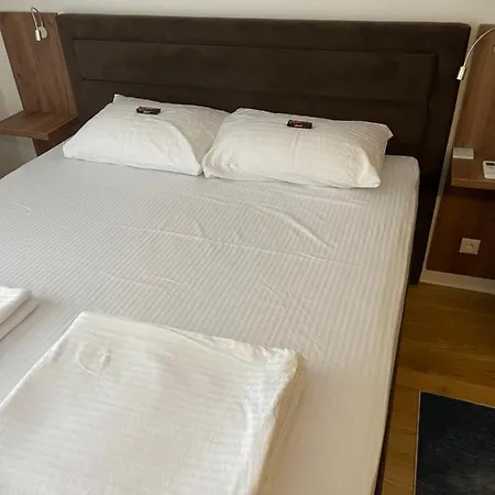 Princess - Free Parking Place In The Garage * Belgrado